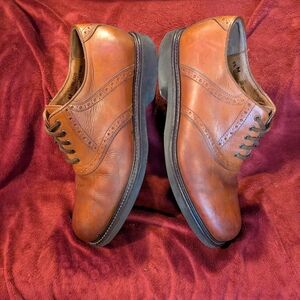 Jonston And Murphy Mens Classic Brown Leather Oxford. Size 9.5